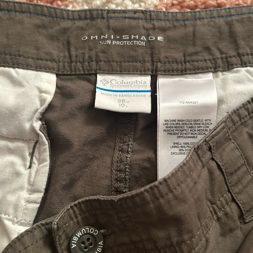 Columbia omnishade brown shorts - Picture 2 of 4